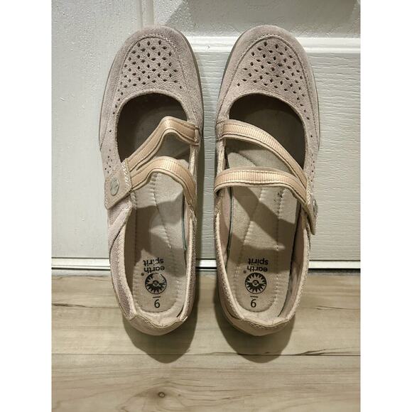 Earth Spirit Shoes Womens Comfort Beige Tan Suede Leather Mary Jane Flats Size 9 - Picture 5 of 7